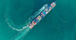 أهمية حاويات الشحن البحري في تعزيز التجارة الدولية
